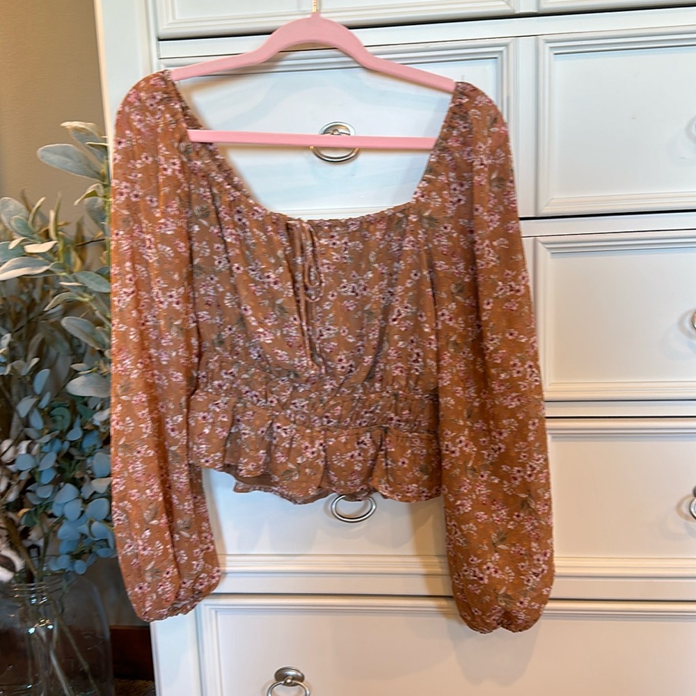 LUSH-boutique- long sleeve flower print blouse